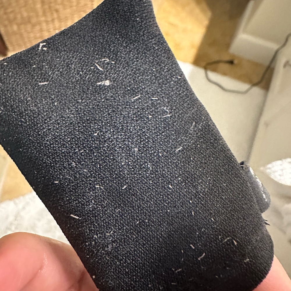 Exfoliating facial mitt exclusively sold by LANA BEAUTY. Used with Water ONLY.